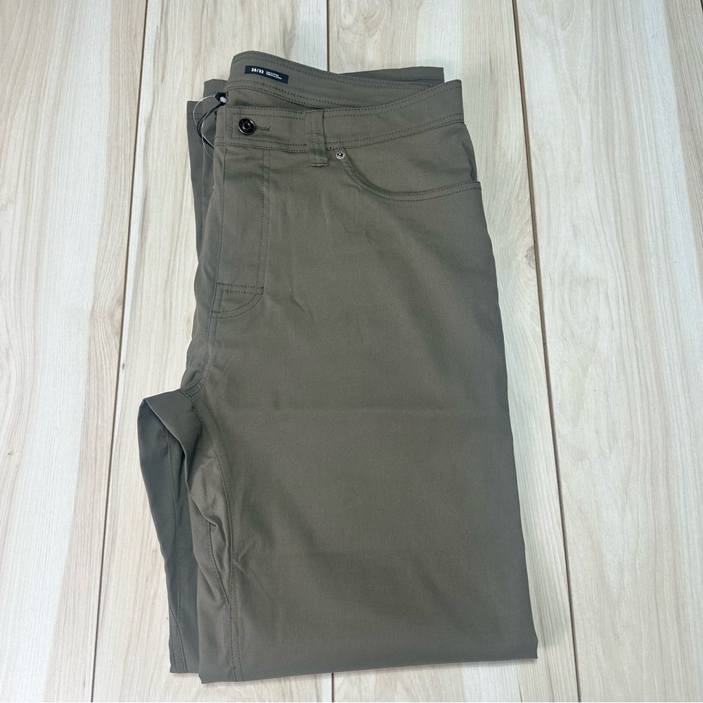 prAna Men's Green‎ Brion Pants Size 38x32 straight leg, standard fit MSRP$85 New - Picture 2 of 13